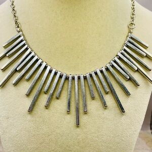 Silver Tone Fringe Bar Collar Necklace. 19 inches long. 2.5 inch extender